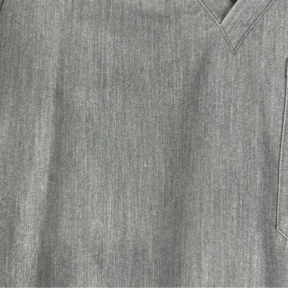 Figs Gray Catarina One Pocket Medical Nurse Scrub Top Size Medium - Picture 7 of 7